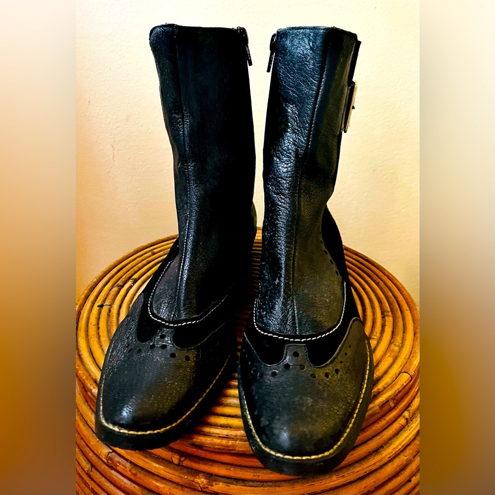 SOLD!!!!!!!!! Anthropologie Stunning Boots/ Size 8 Narrow